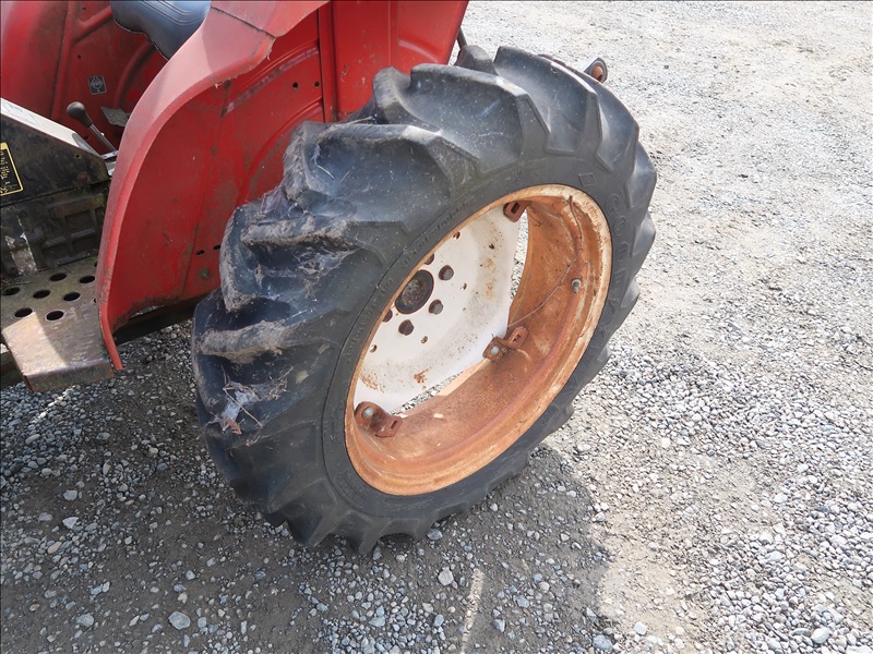 YANMAR YM226D 4WD TRACTOR W/LOADER KENMORE HEAVY EQUIPMENT